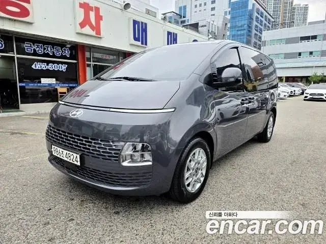 Hyundai Staria 2024 — ფოტო 1/20