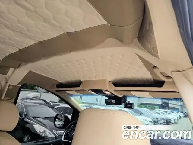 Hyundai Staria 2024 — ფოტო 17/20