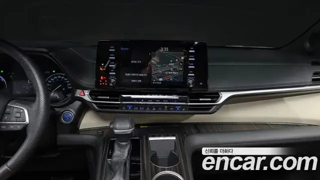 Toyota Sienna 2021 — ფოტო 13/20