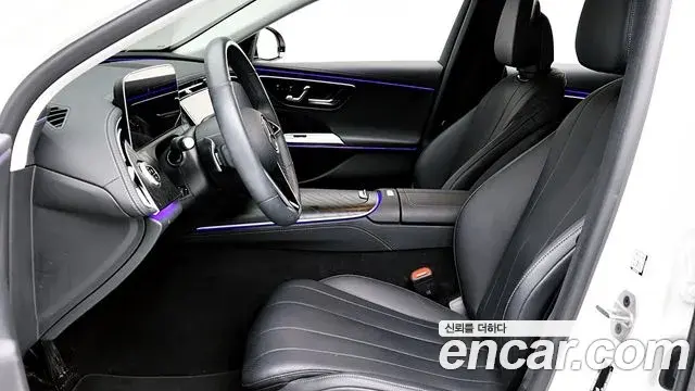 Mercedes-Benz E-Class 2024 — Photo 16/20