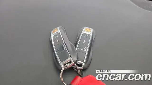 Porsche Panamera 2021 — Şəkil 17/20