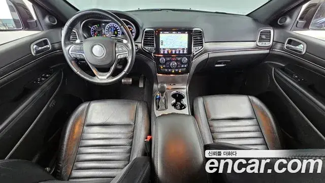 Jeep Grand Cherokee 2021 — Şəkil 20/32