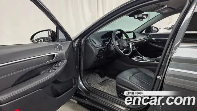 Hyundai Sonata 2023 — Фото 10/20