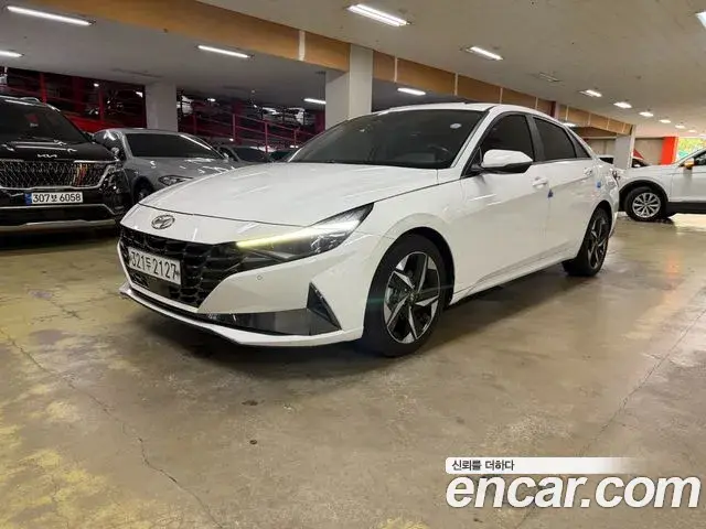 Hyundai Avante 2020 — Photo 1/20