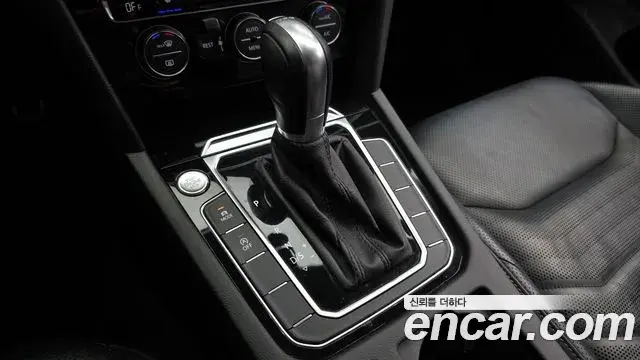 Volkswagen Arteon 2019 — Şəkil 8/30