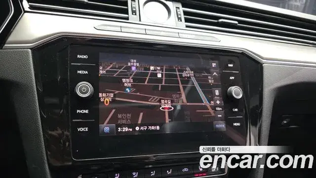 Volkswagen Arteon 2019 — Şəkil 29/30
