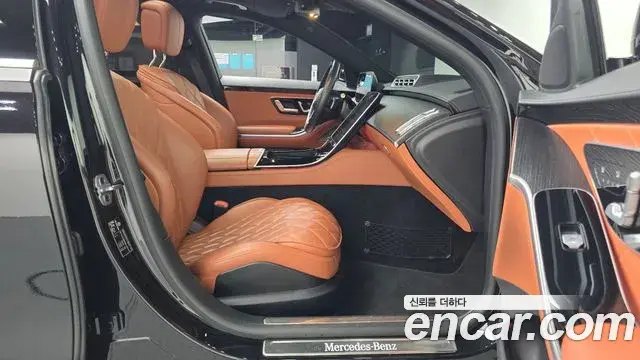Mercedes-Benz S-Class 2022 — Photo 10/20