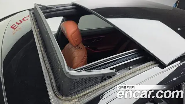 Mercedes-Benz S-Class 2022 — Photo 17/20