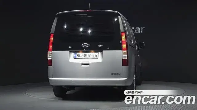 Hyundai Staria 2022 — Фото 4/20