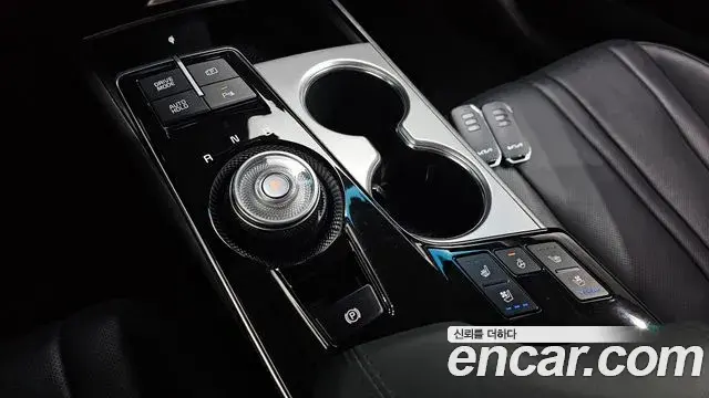 Kia K8 2022 — Photo 9/20