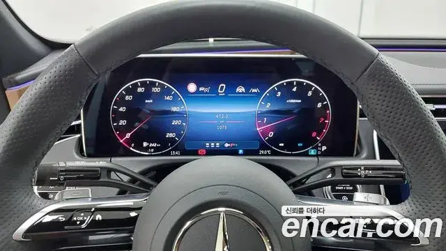 Mercedes-Benz E-Class 2026 — Photo 7/17