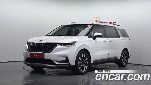 Kia Carnival 2020 — Фото 1/20