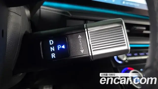 Hyundai Santa Fe 2024 — Photo 8/20