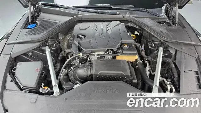 Genesis Electrified G80 2021 — Photo 6/20
