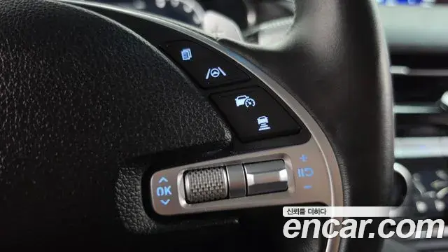 Genesis Electrified G80 2021 — Photo 17/20