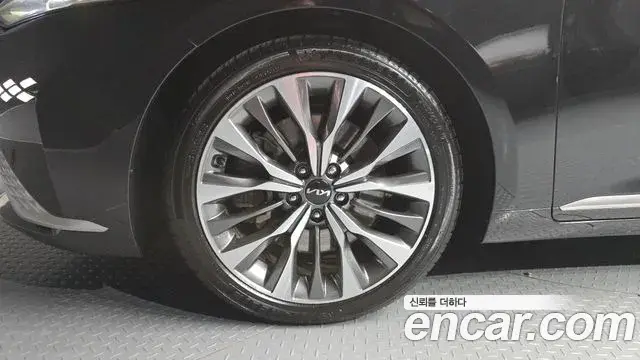 Kia K8 2021 — Photo 5/20