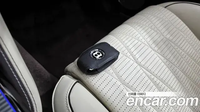 Bentley Flying Spur 2023 — Şəkil 12/39