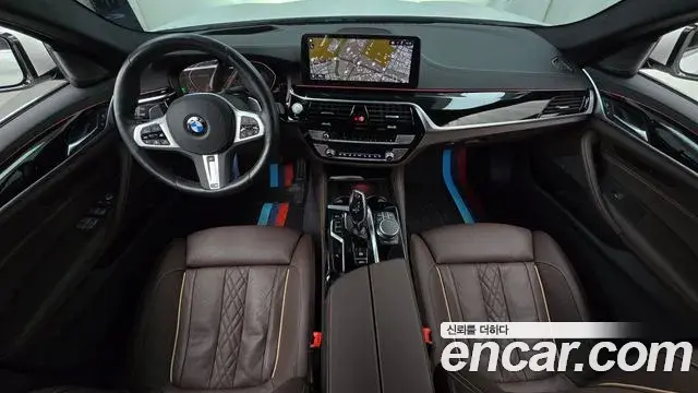 BMW 5 Series 2022 — Photo 7/20