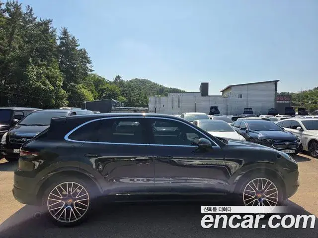 Porsche Cayenne 2019 — Photo 5/20
