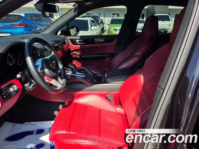 Porsche Cayenne 2019 — Photo 15/20