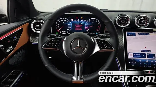 Mercedes-Benz C-Class 2026 — Photo 13/20