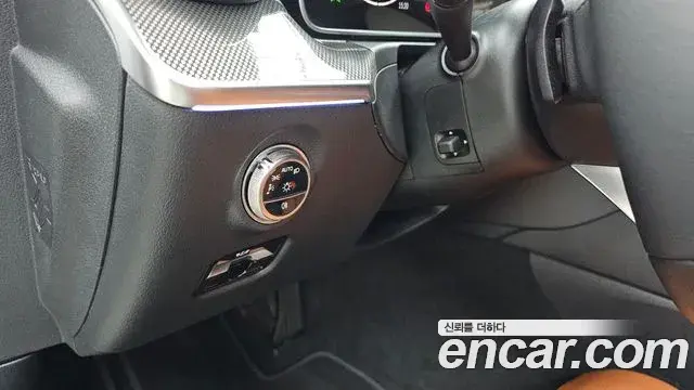 Mercedes-Benz C-Class 2026 — Photo 19/20