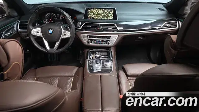 BMW 7 Series 2018 — Photo 7/20
