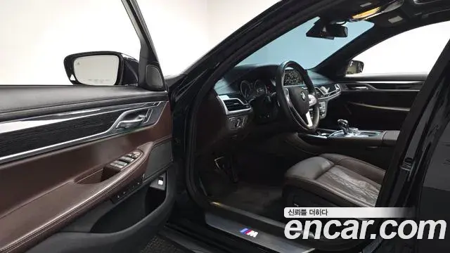 BMW 7 Series 2018 — Photo 10/20