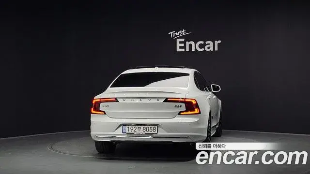 Volvo S90 2024 — Фото 4/20