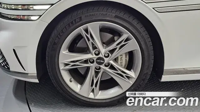 Genesis G90 2023 — Photo 5/20