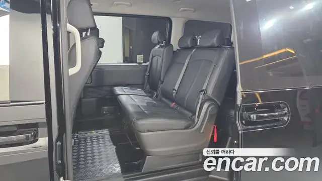 Hyundai Staria 2025 — Photo 11/20