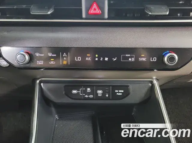 Kia Carnival 2024 — Фото 12/19