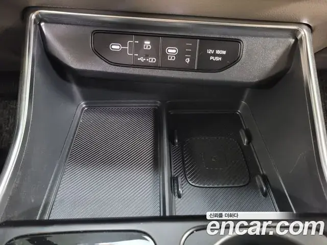 Kia Carnival 2024 — Фото 13/19