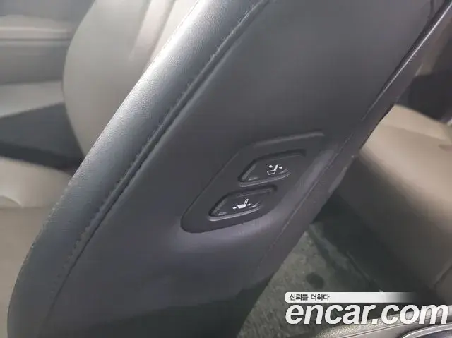 Kia Carnival 2024 — Фото 16/19