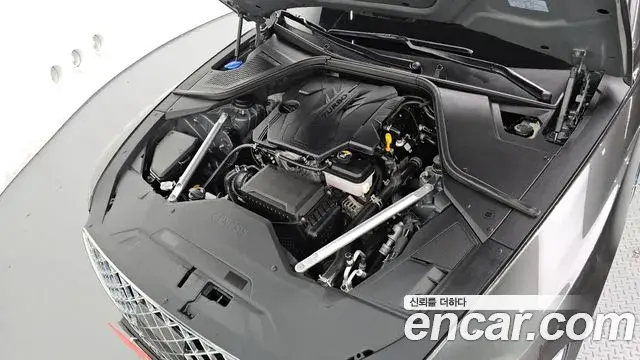 Genesis Electrified G80 2022 — Photo 6/20