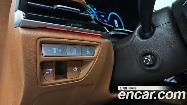 Genesis Electrified G80 2022 — Photo 18/20