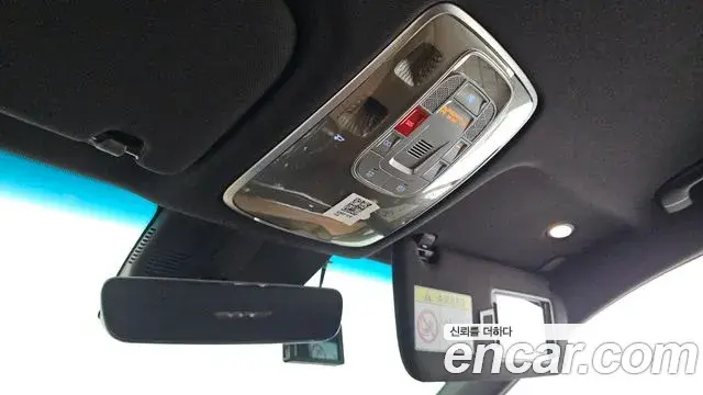 Genesis Electrified G80 2022 — Photo 19/20