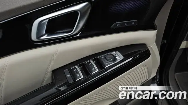 Kia Carnival 2022 — Фото 16/20
