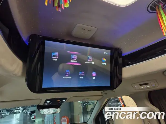 Kia Carnival 2025 — Şəkil 19/20