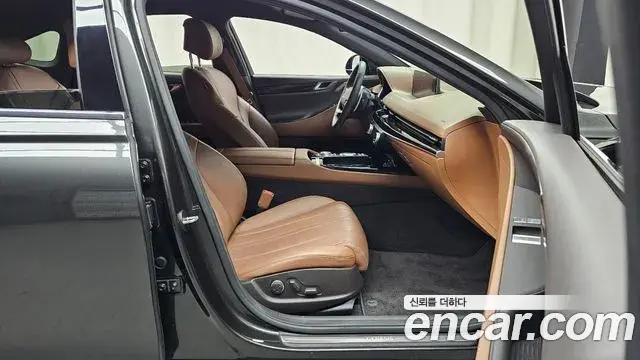 Genesis Electrified G80 2022 — Photo 11/20