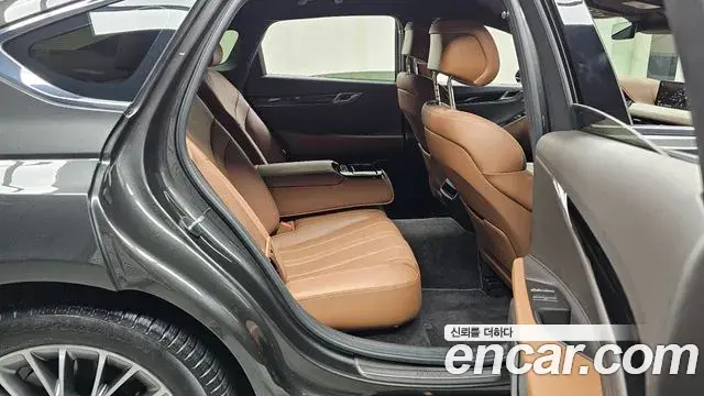 Genesis Electrified G80 2022 — Photo 12/20