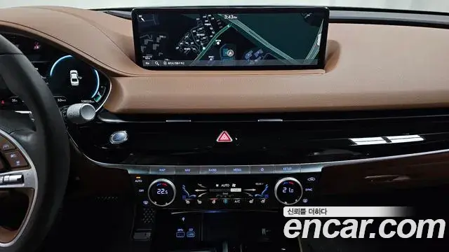 Genesis Electrified G80 2022 — Photo 15/20
