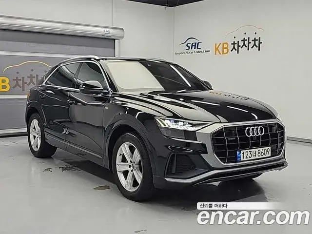 Audi Q7 2021 — Photo 3/19