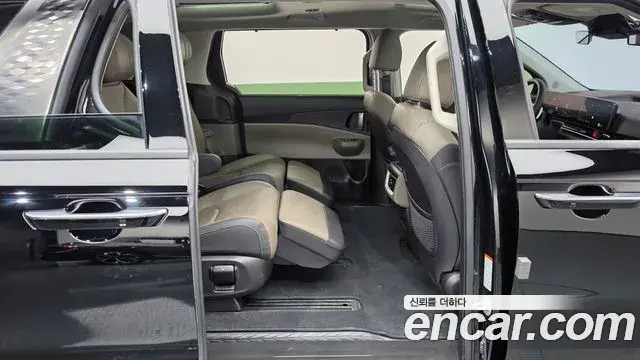 Kia Carnival 2024 — Photo 12/20