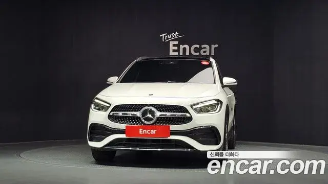 Mercedes-Benz GLA-Class 2020 — Photo 3/20