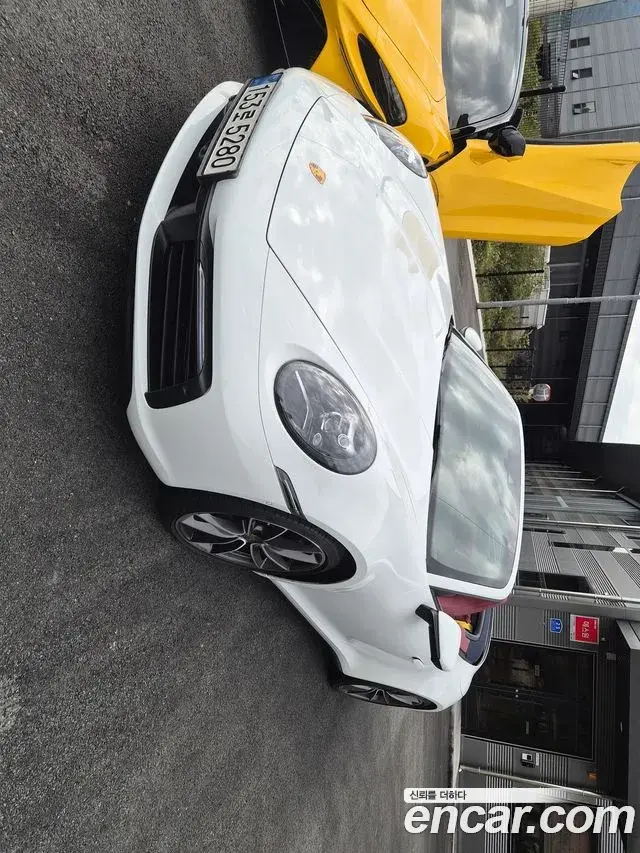 Porsche 911 2022 — Photo 3/12