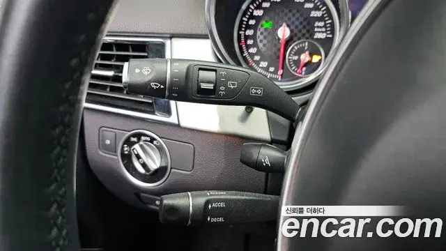 Mercedes-Benz GLE-Class 2018 — Photo 15/20