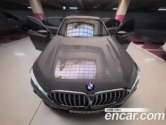 BMW 7 Series 2020 — Photo 2/18