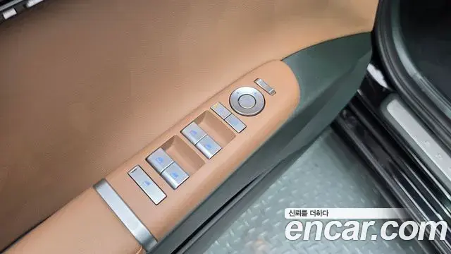 Hyundai Grandeur 2025 — Фото 19/20