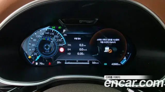 Genesis Electrified G80 2022 — Photo 8/20